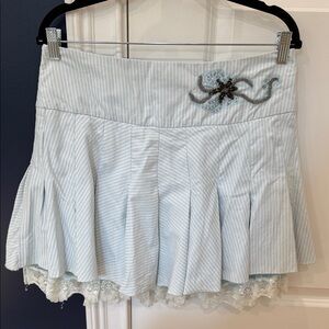 Elegant Striped Mini Skirt with Embroidery